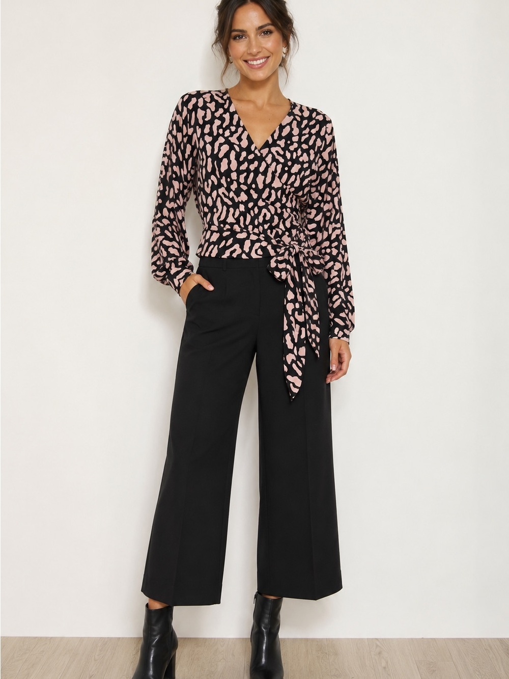 Diane von Furstenberg 100% Silk Animal Print Wrap Sash Blouse – Size Medium